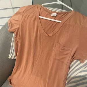 VERY SOFT, mauve basic v-neck, size small